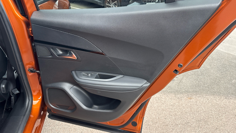 Peugeot 2008 1.2 PureTech 130 Allure 5dr EAT8 Petrol Estate